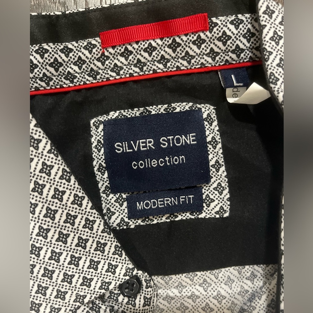 Silver Stone Modern Fit Button Up Size Large